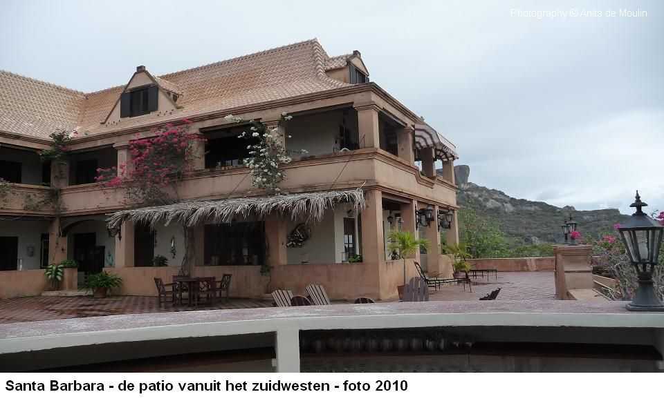 47. Santa Barbara patio vanuit het zuidwesten 2010